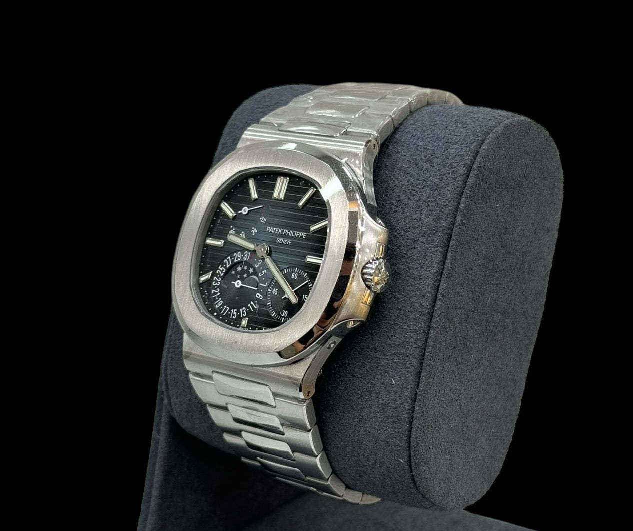 Patek Philippe Nautilus 5712/1A Moon Phases